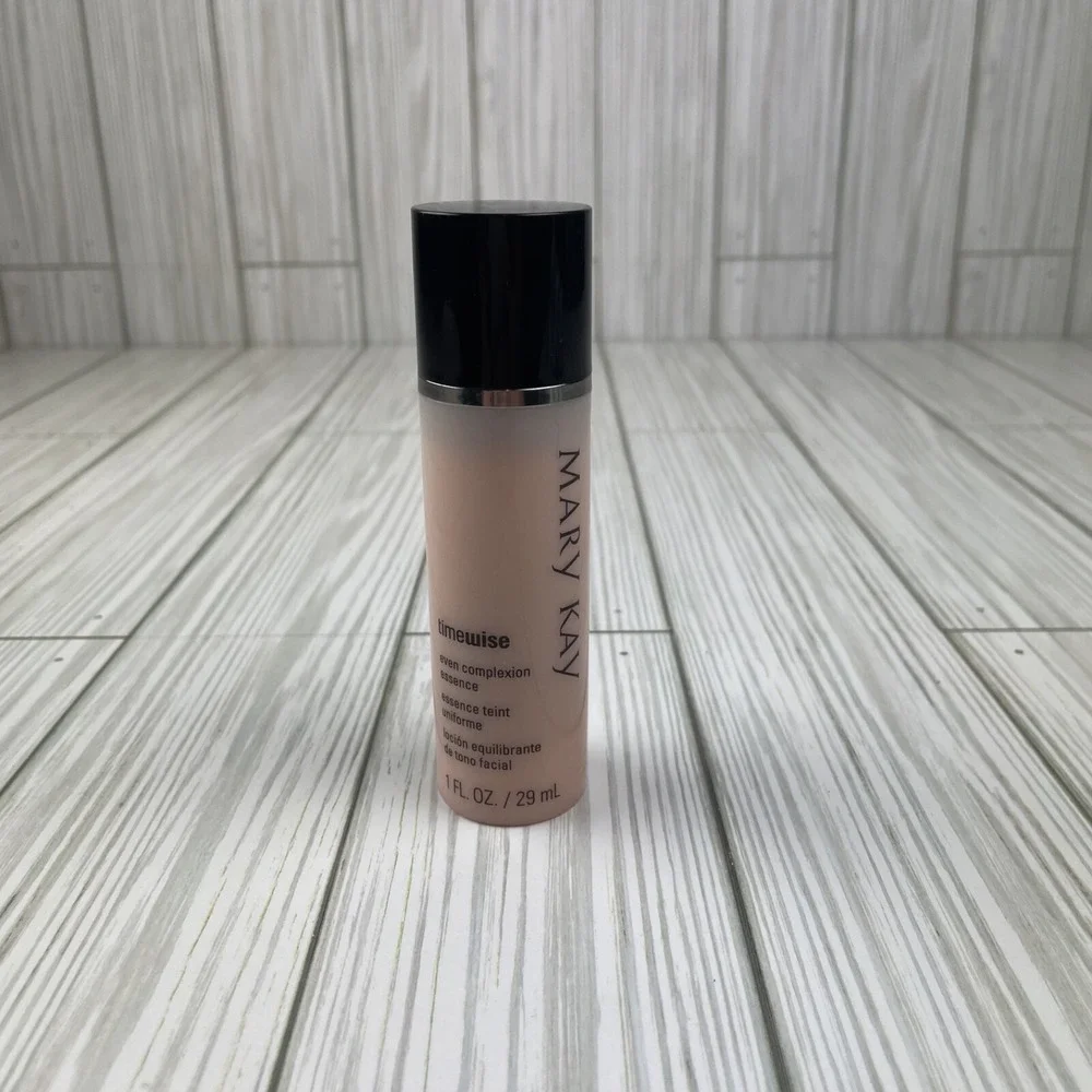 Mary‎ Kay Timewise EVEN COMPLEXION ESSENCE NEW